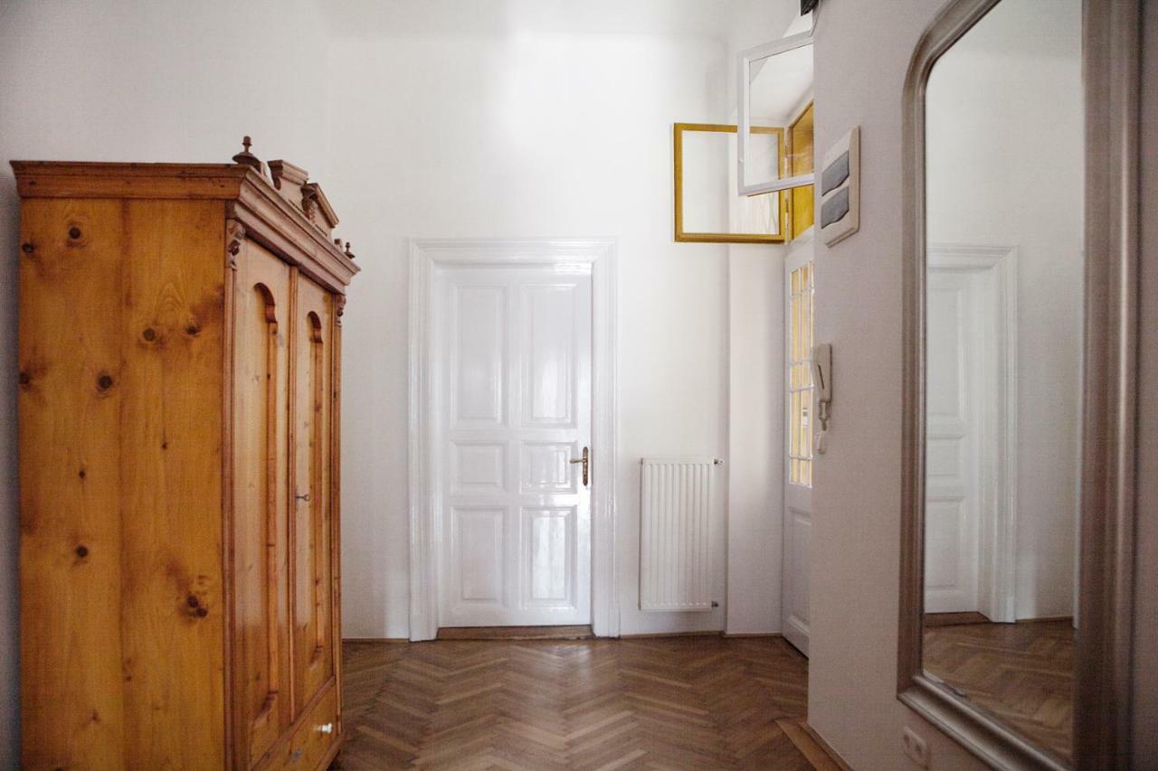 Grand Budapest Apartment Экстерьер фото